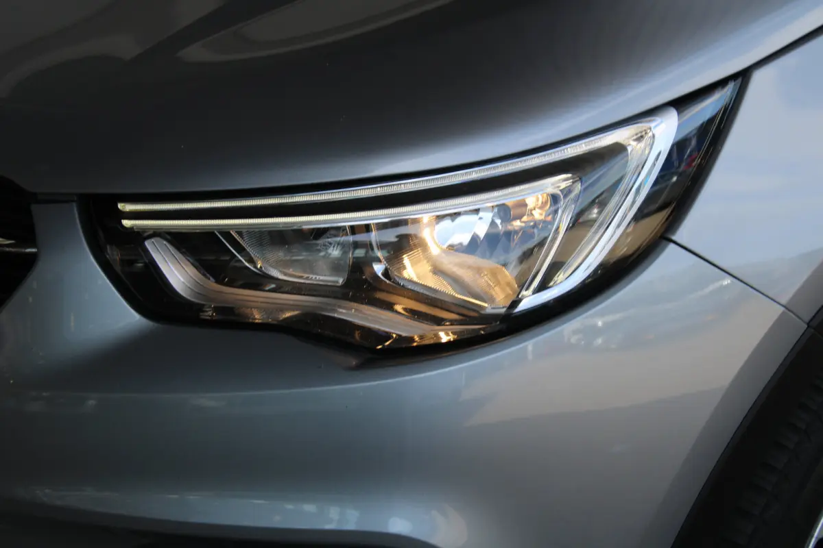 1.2 Turbo Online Edition | Parkeersensoren voor & achter | Navigatiesysteem | Apple carplay & Android auto |