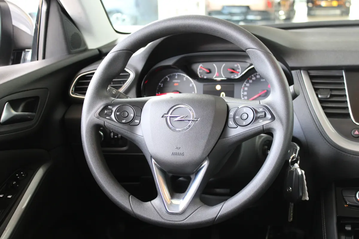 1.2 Turbo Online Edition | Parkeersensoren voor & achter | Navigatiesysteem | Apple carplay & Android auto |