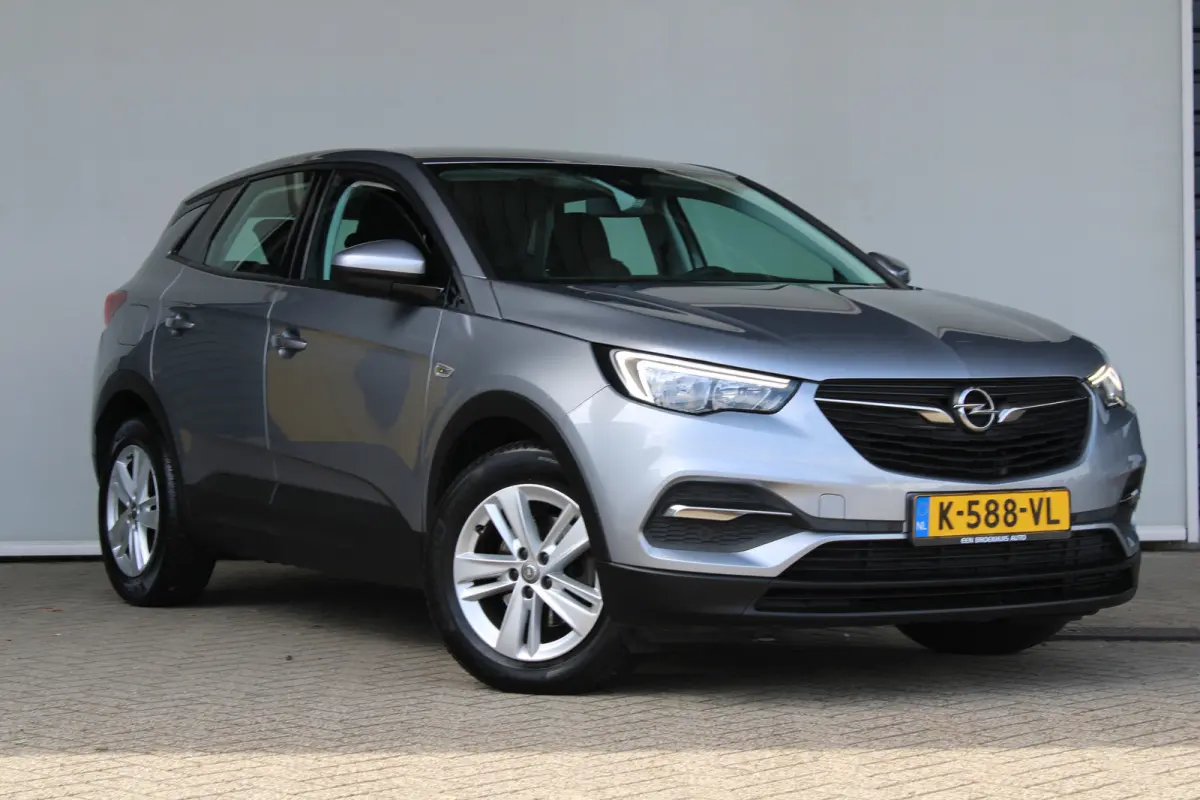 1.2 Turbo Online Edition | Parkeersensoren voor & achter | Navigatiesysteem | Apple carplay & Android auto |