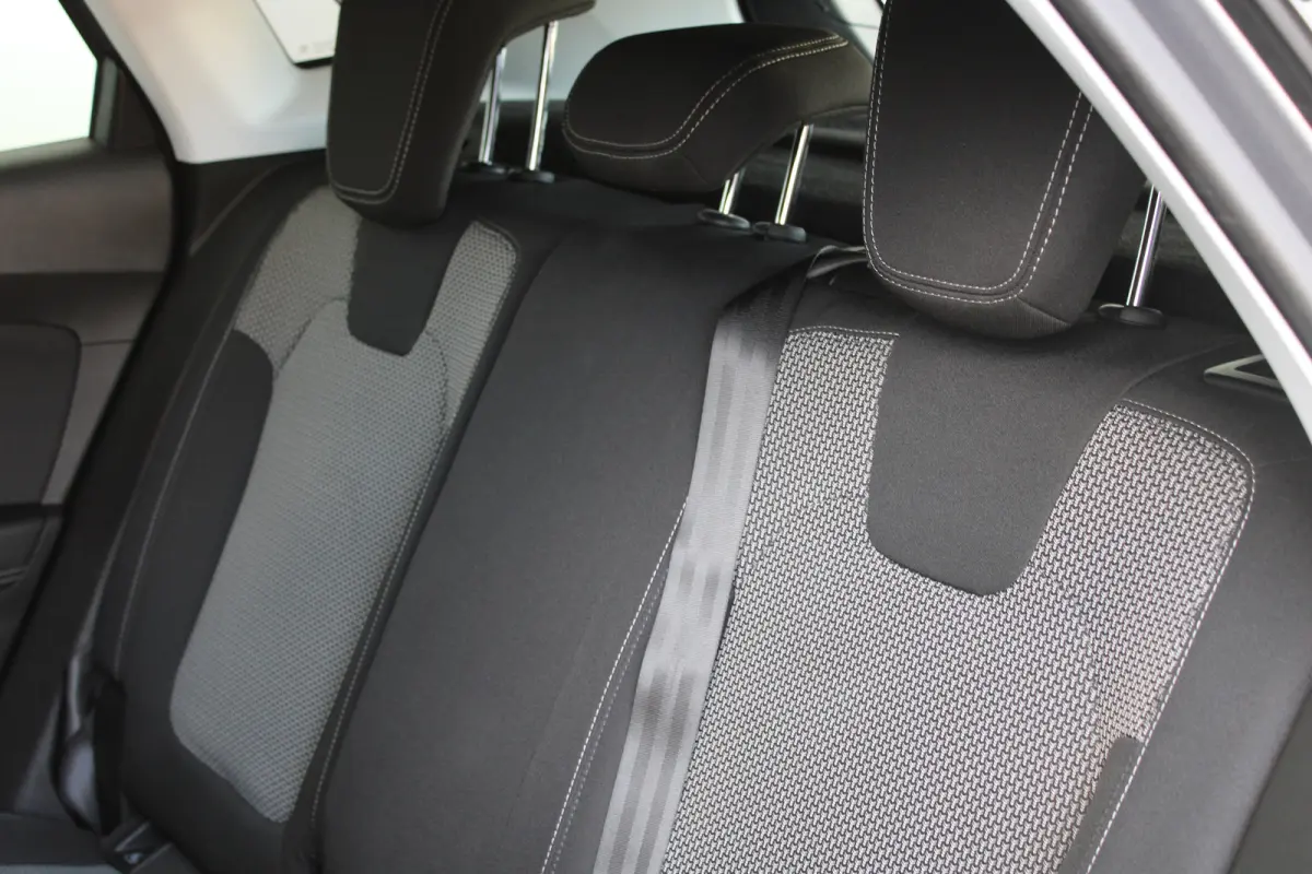 1.2 Turbo Online Edition | Parkeersensoren voor & achter | Navigatiesysteem | Apple carplay & Android auto |