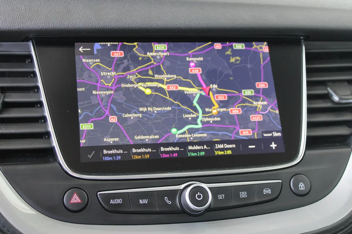 1.2 Turbo Online Edition | Parkeersensoren voor & achter | Navigatiesysteem | Apple carplay & Android auto |