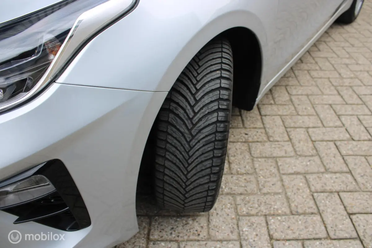 1.0 T-GDi DynamicLine 1e Eig NL Auto | 60.323 KM | Boekjes.