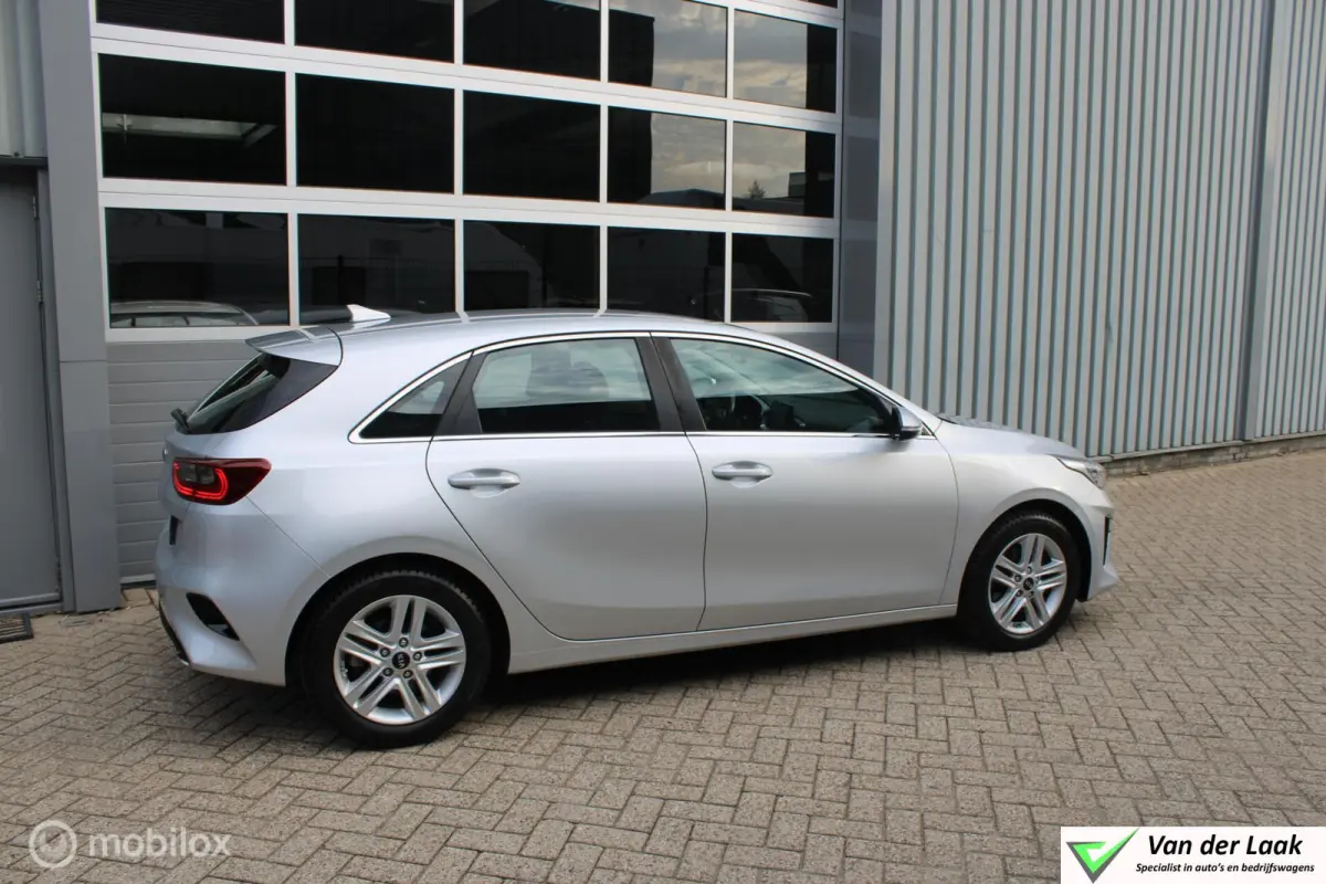 1.0 T-GDi DynamicLine 1e Eig NL Auto | 60.323 KM | Boekjes.