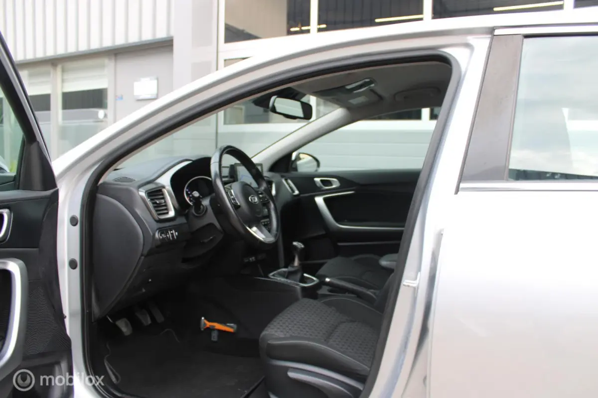 1.0 T-GDi DynamicLine 1e Eig NL Auto | 60.323 KM | Boekjes.