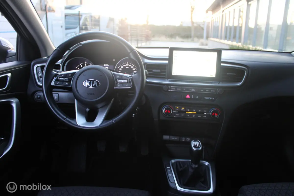 1.0 T-GDi DynamicLine 1e Eig NL Auto | 60.323 KM | Boekjes.