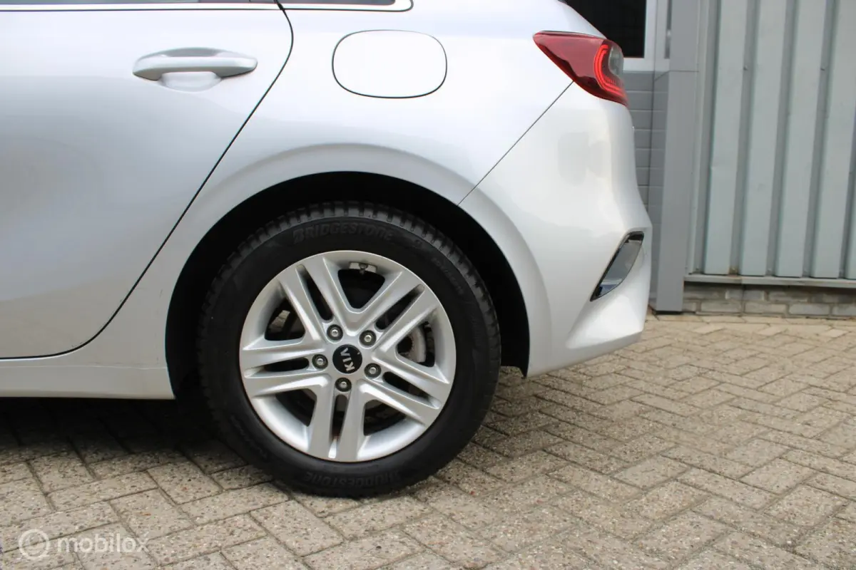 1.0 T-GDi DynamicLine 1e Eig NL Auto | 60.323 KM | Boekjes.