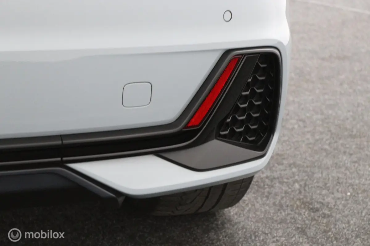 40 TFSI S line | APPLE CARPLAY | STOELVERWARMING | DIGITAL COCKPIT | KEYLESS