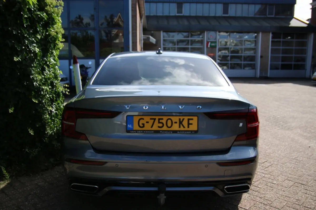 2.0 T4 R-Design Polestar engineered