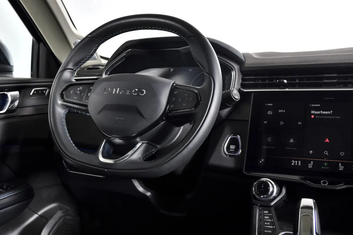 1.5 PHEV 261PK MY22 | 7.4 kWh Boordlader | 360 Camera |S/K-panodak | Adapt. Cruise | Memory | Elek. klep | LM 20" | 7184