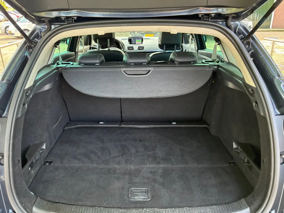 1.2 TCe Bose | Leder + Navi + Clima + Cruise nu €5.975,-!!