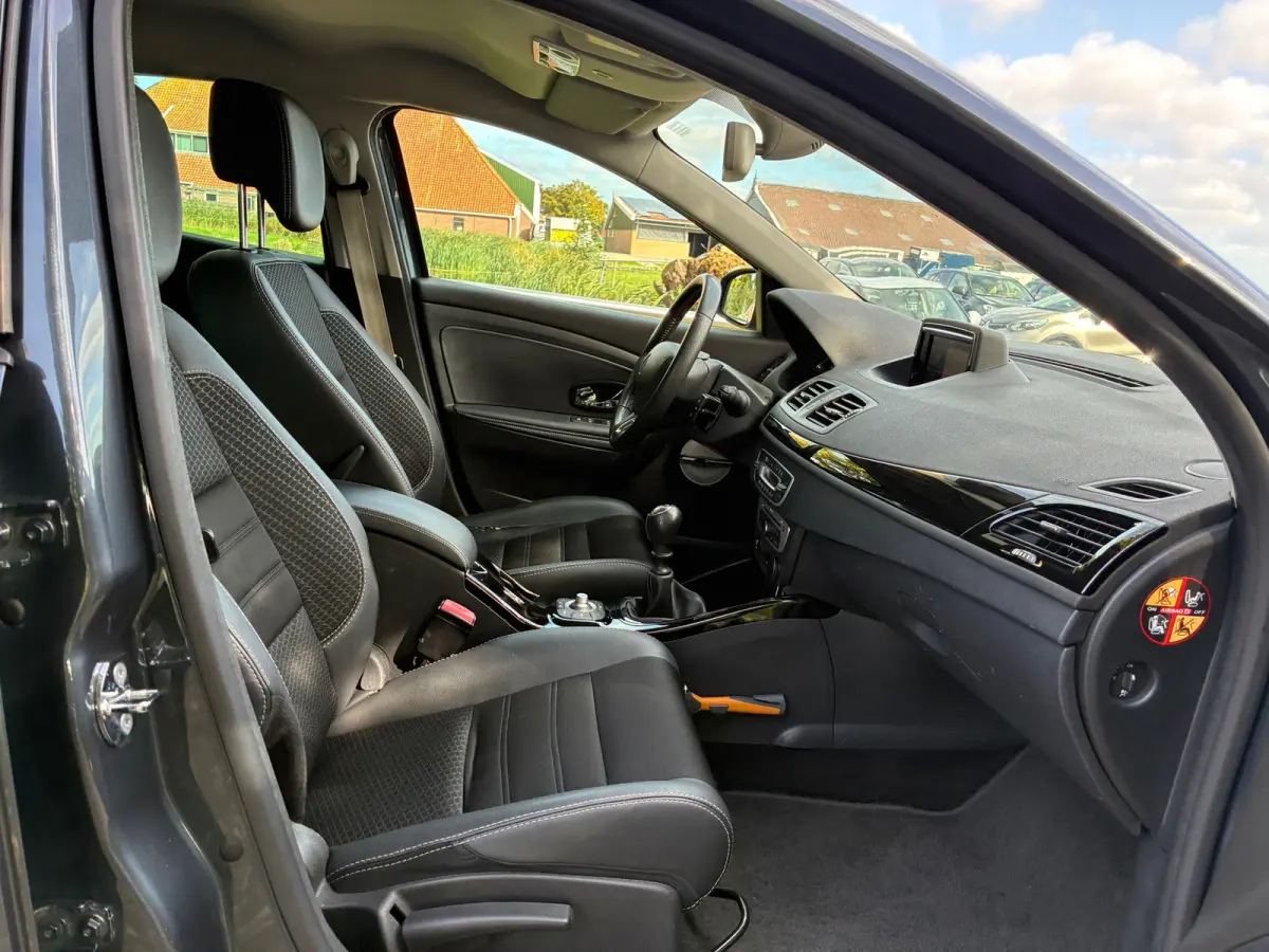 1.2 TCe Bose | Leder + Navi + Clima + Cruise nu €5.975,-!!