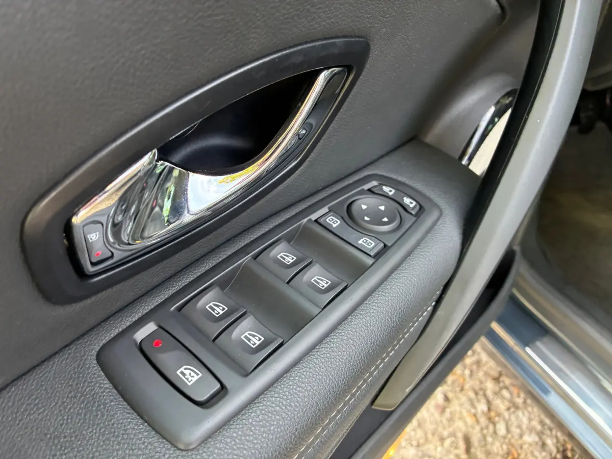 1.2 TCe Bose | Leder + Navi + Clima + Cruise nu €5.975,-!!