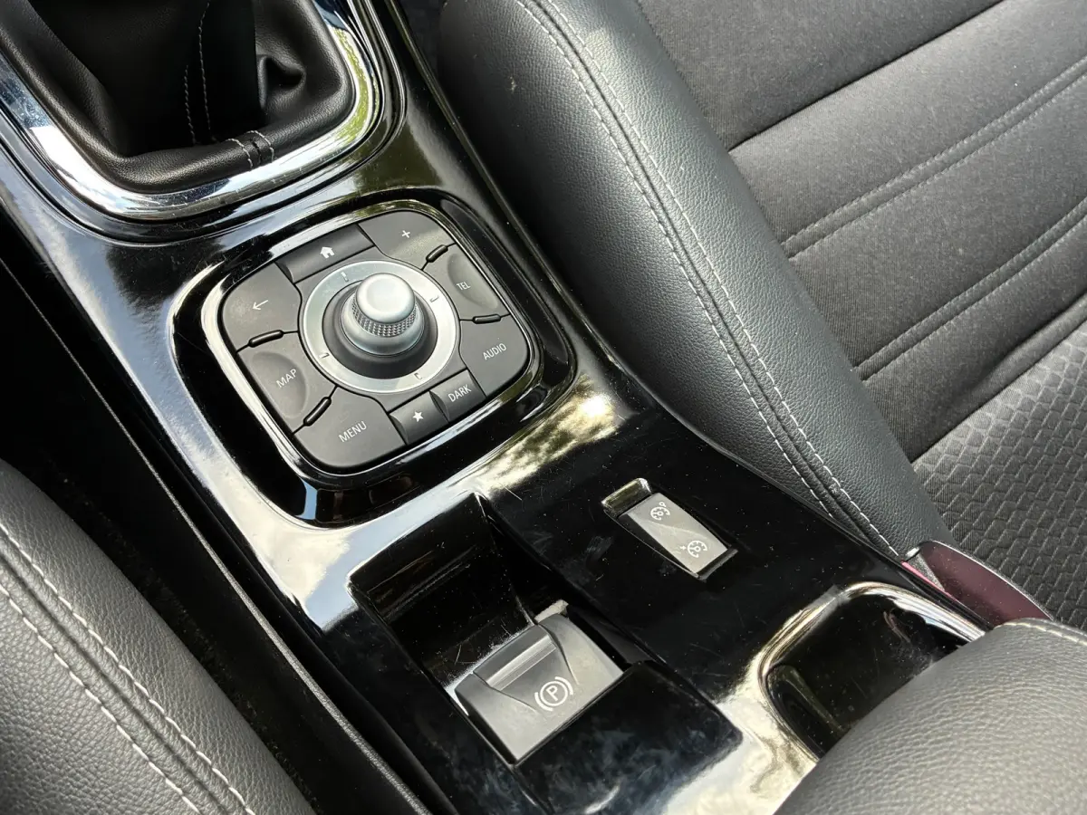 1.2 TCe Bose | Leder + Navi + Clima + Cruise nu €5.975,-!!