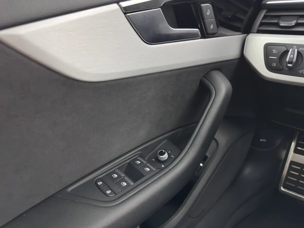 40 TFSI S edition (INCL.BTW) Aut. *LEATHER-MICROFIBRE | FULL-LED | HEATED-SPORTSEATS | KEYLESS | DIGI-COCKPIT | AMBIENT-LIGHT | NAVI-FULLMAP | PRIVACY-GLASS | SHIFT-PADDLES | ECC | PDC | CRU