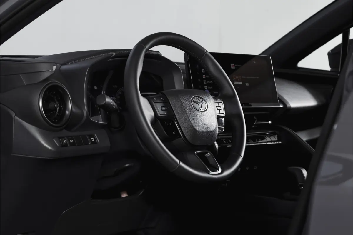 1.8 Hybrid 140 Dynamic | Dig. Cockpit | Adapt. Cruise | Winterpakket | PDC | Camera | NAV + App. Connect | ECC | DAB | LM 18" | 2473