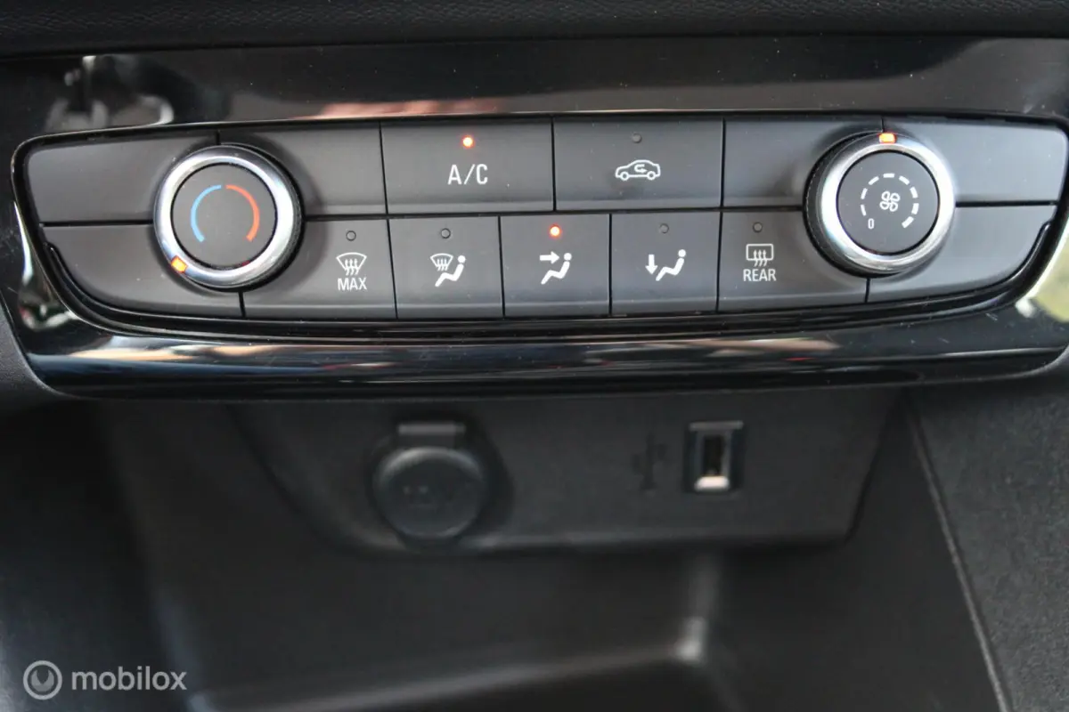 1.2 100 PK Turbo Elegance, App connect, Full led verlichting, Cruise, 4 Nieuwe banden, Half leer/stof, Lichtmetalen velgen
