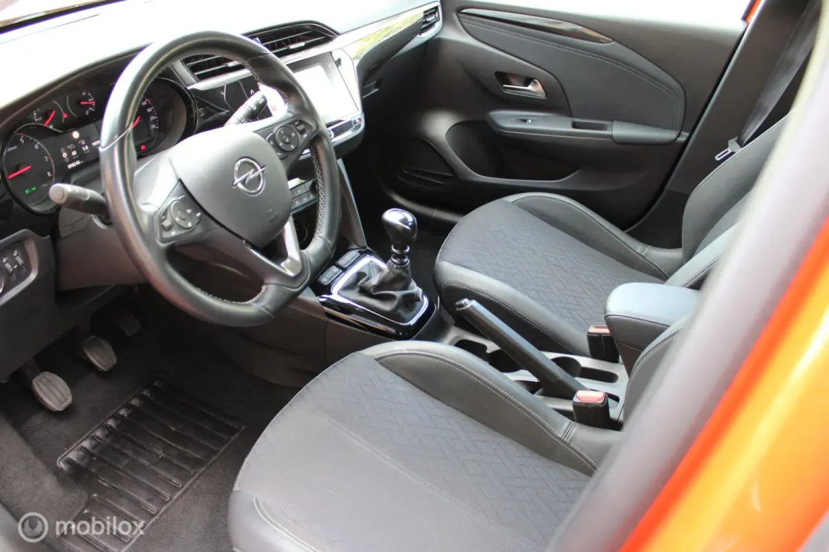 1.2 100 PK Turbo Elegance, App connect, Full led verlichting, Cruise, 4 Nieuwe banden, Half leer/stof, Lichtmetalen velgen