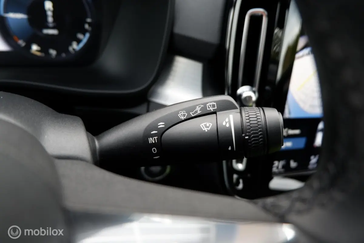 MY24 T4 211PK PLUG IN HYBRID PLUS DARK | HARMAN KARDON | CAMERA | THK | 19INCH