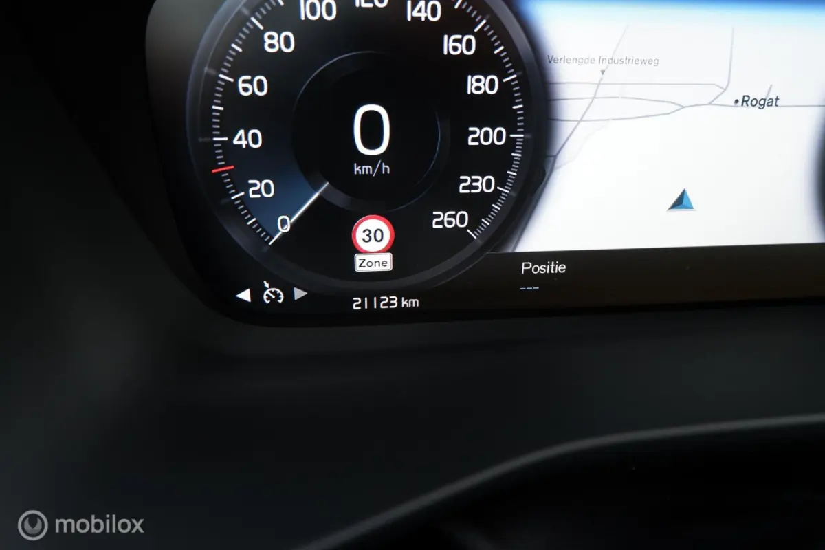 MY24 T4 211PK PLUG IN HYBRID PLUS DARK | HARMAN KARDON | CAMERA | THK | 19INCH
