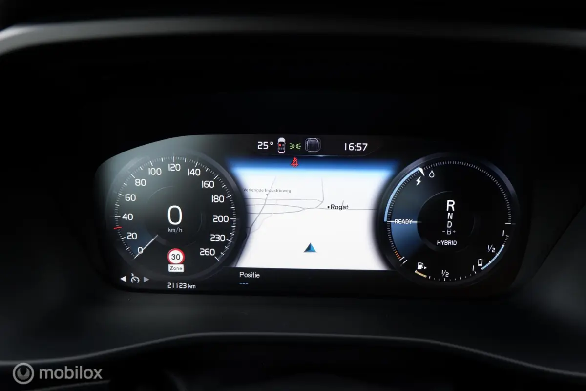 MY24 T4 211PK PLUG IN HYBRID PLUS DARK | HARMAN KARDON | CAMERA | THK | 19INCH