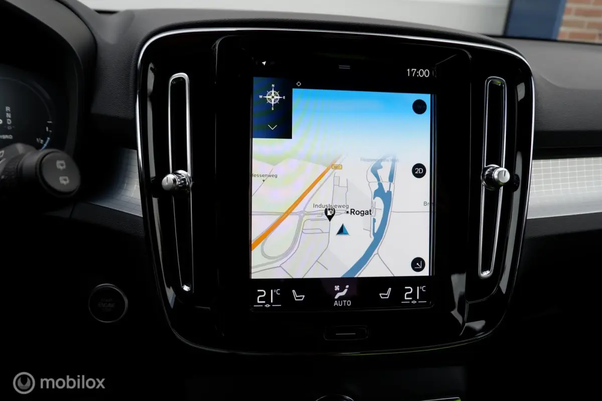 MY24 T4 211PK PLUG IN HYBRID PLUS DARK | HARMAN KARDON | CAMERA | THK | 19INCH