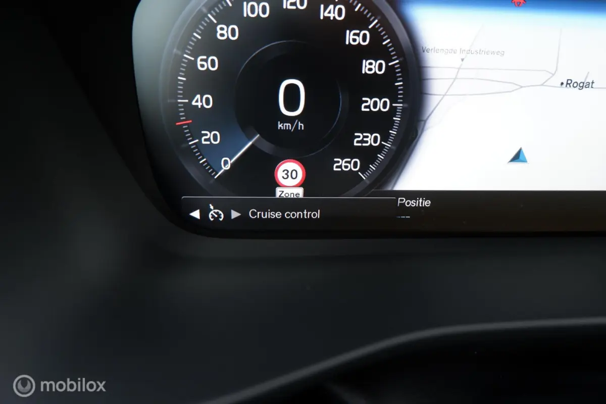 MY24 T4 211PK PLUG IN HYBRID PLUS DARK | HARMAN KARDON | CAMERA | THK | 19INCH