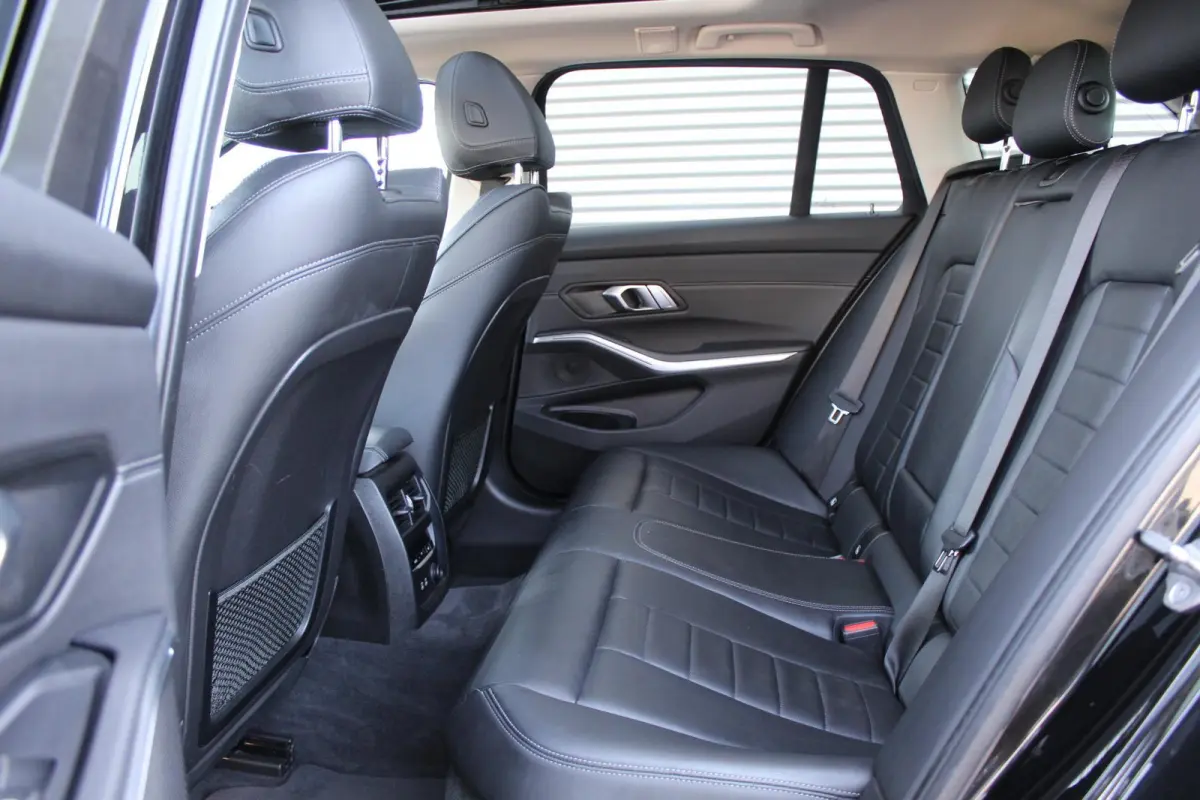 320i High Executive Pano/Leder/Camera/Stoelverw