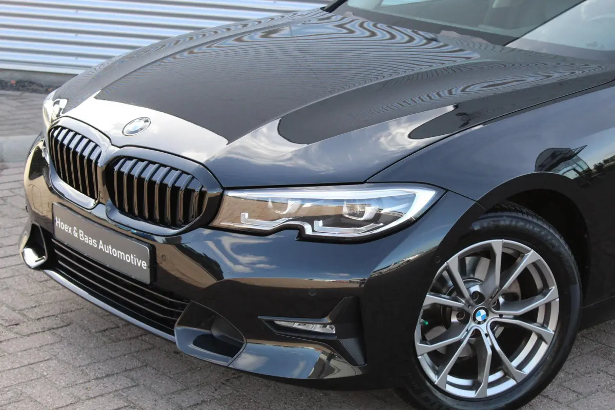 320i High Executive Pano/Leder/Camera/Stoelverw