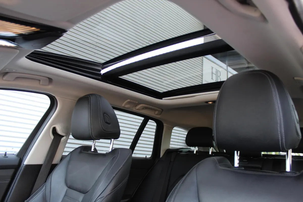 320i High Executive Pano/Leder/Camera/Stoelverw