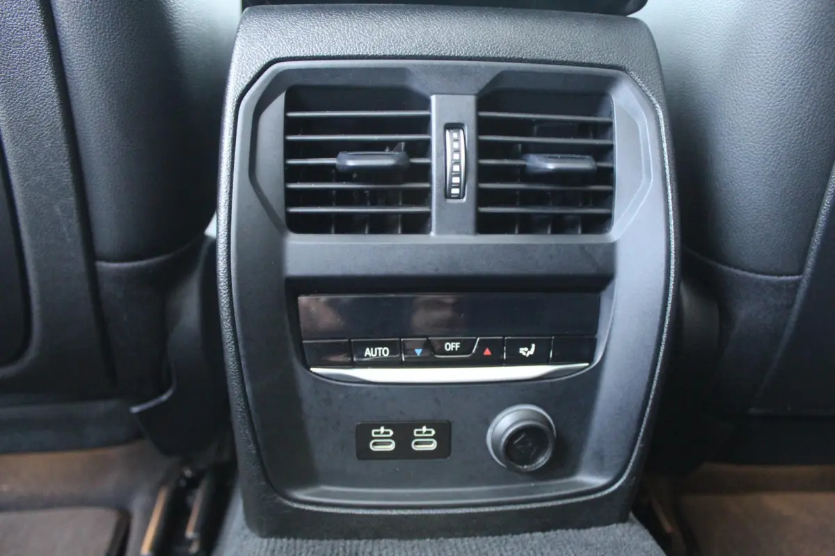 320i High Executive Pano/Leder/Camera/Stoelverw