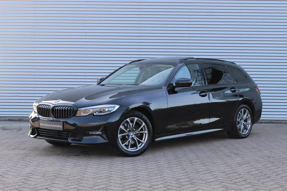 320i High Executive Pano/Leder/Camera/Stoelverw