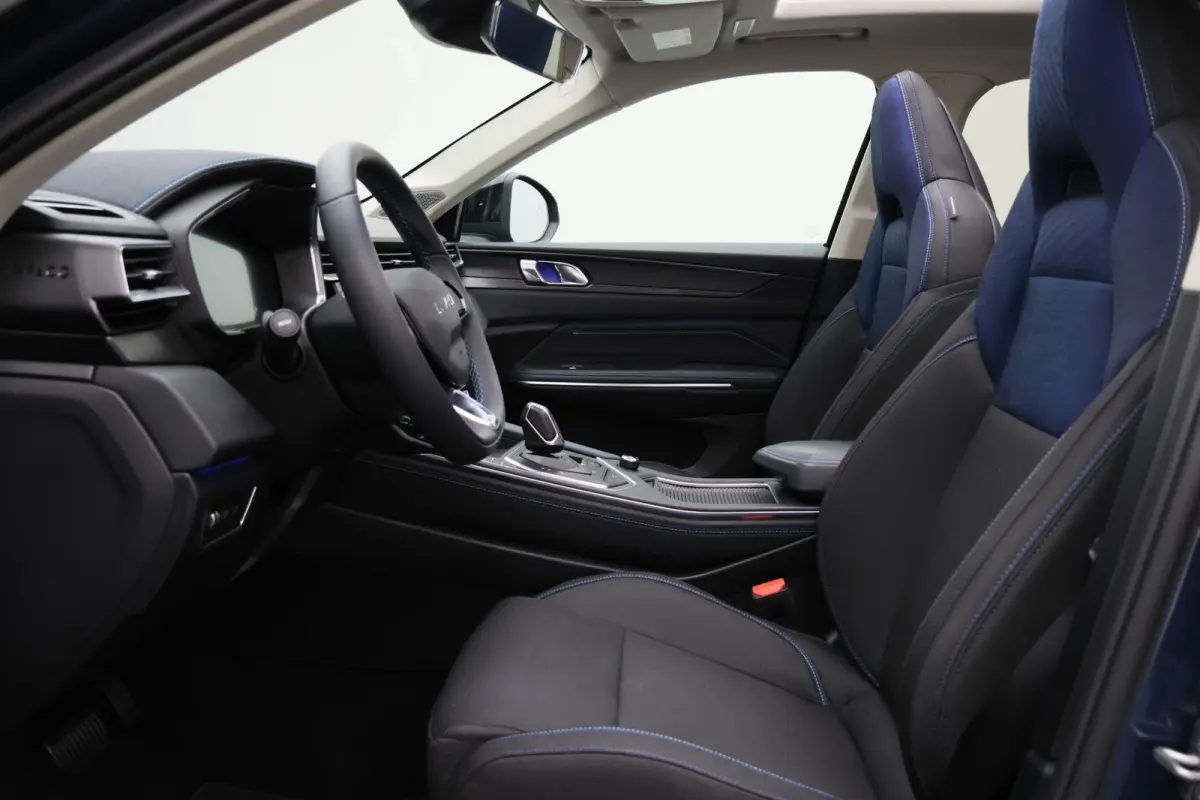 1.5 Plug-in Hybrid 360° Camera, Panoramadak, ACC, Apple Carplay, DAB, PDC, 20''