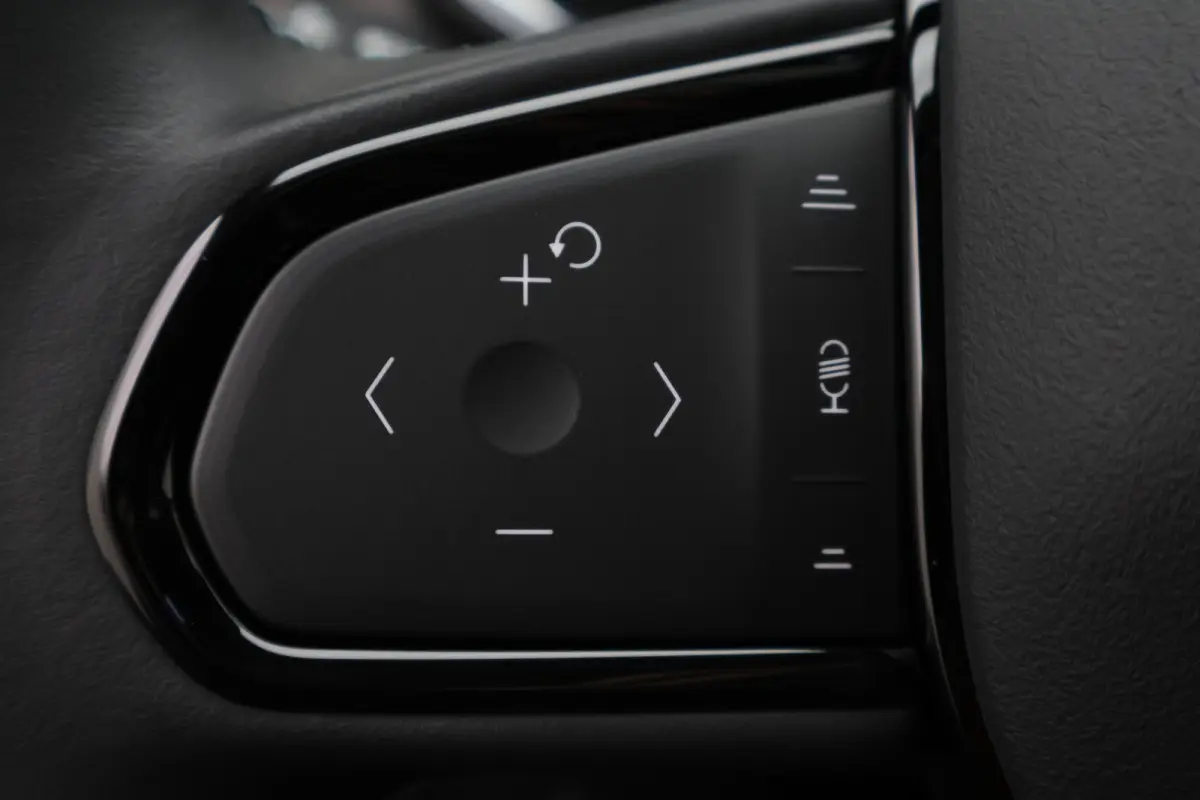 1.5 Plug-in Hybrid 360° Camera, Panoramadak, ACC, Apple Carplay, DAB, PDC, 20''