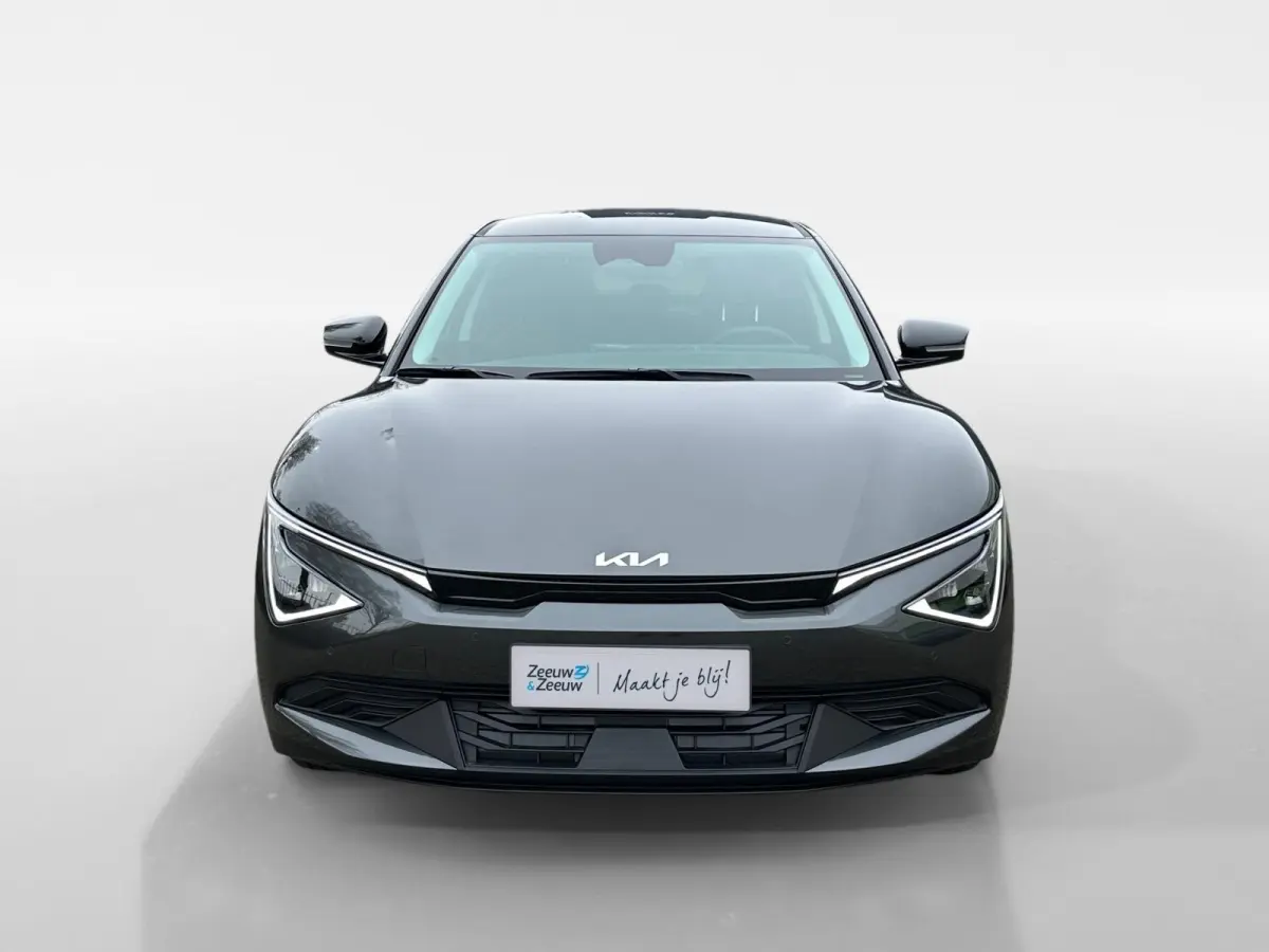 Light Edition 63 kWh | Demo | Navi | Clima | Adaptieve Cruise | Camera | Stuur-/Stoelverwarming | Privacy Glass | Apple Carplay | Android Auto
