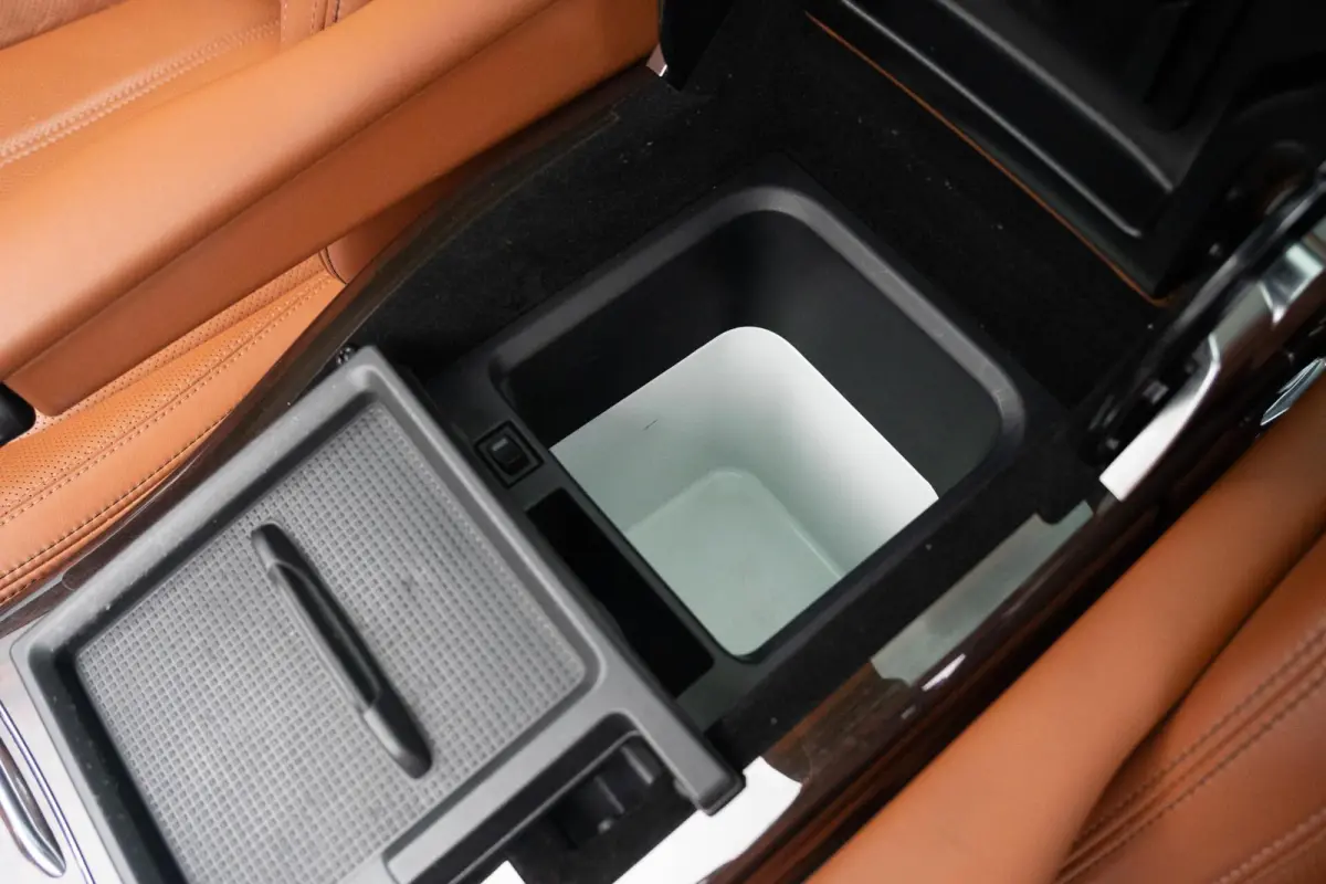 4.4 SDV8 Autobiography|4 Zitter|Prominent|Soft Close|Brembo|Alcantara|Panoramadak|Meridian|Minutieus Onderhouden|UNIEK