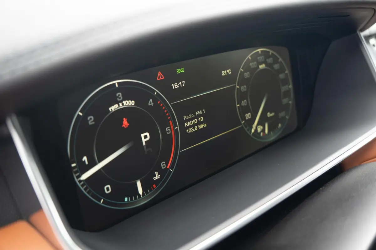4.4 SDV8 Autobiography|4 Zitter|Prominent|Soft Close|Brembo|Alcantara|Panoramadak|Meridian|Minutieus Onderhouden|UNIEK