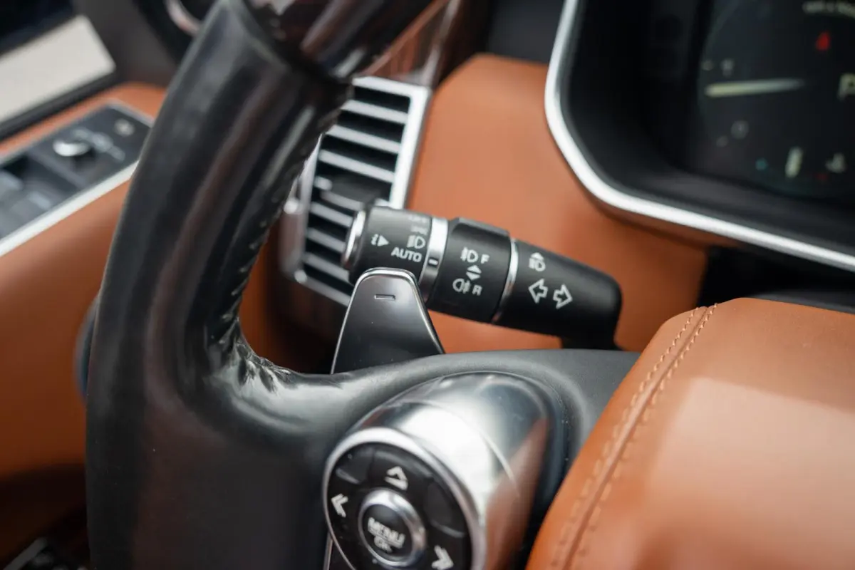 4.4 SDV8 Autobiography|4 Zitter|Prominent|Soft Close|Brembo|Alcantara|Panoramadak|Meridian|Minutieus Onderhouden|UNIEK
