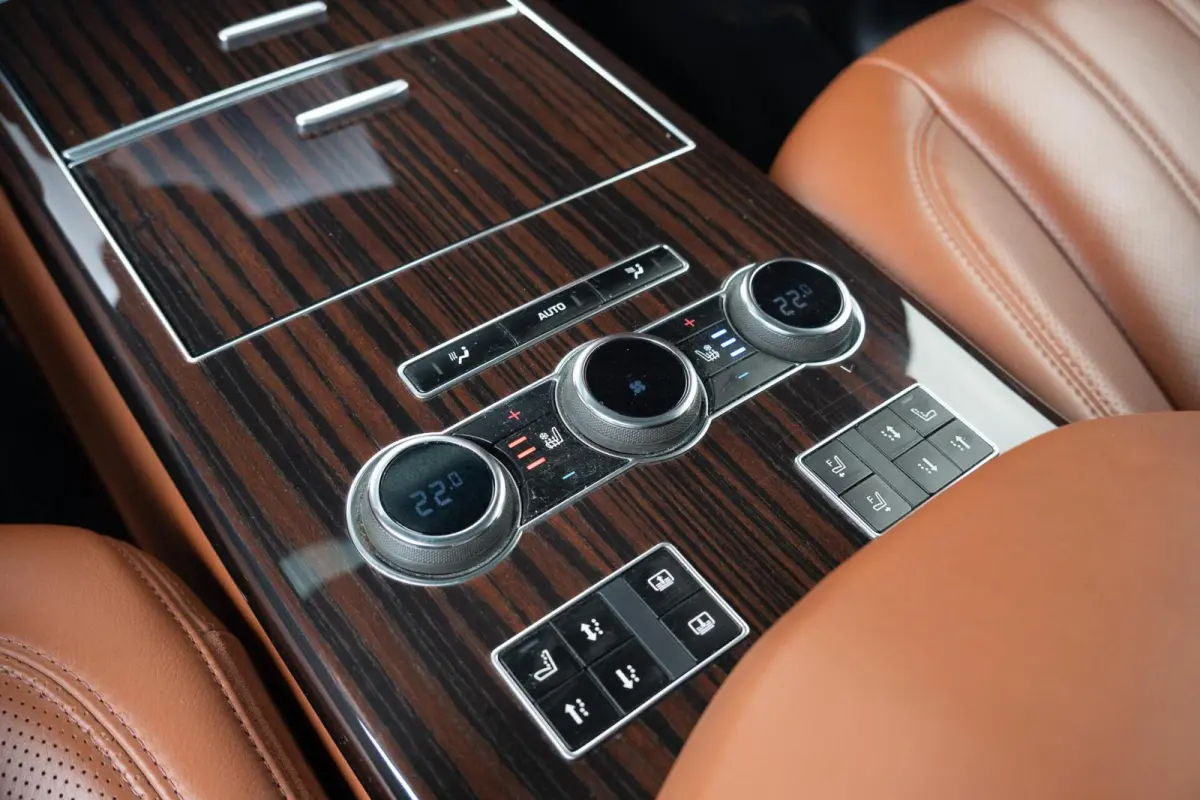 4.4 SDV8 Autobiography|4 Zitter|Prominent|Soft Close|Brembo|Alcantara|Panoramadak|Meridian|Minutieus Onderhouden|UNIEK
