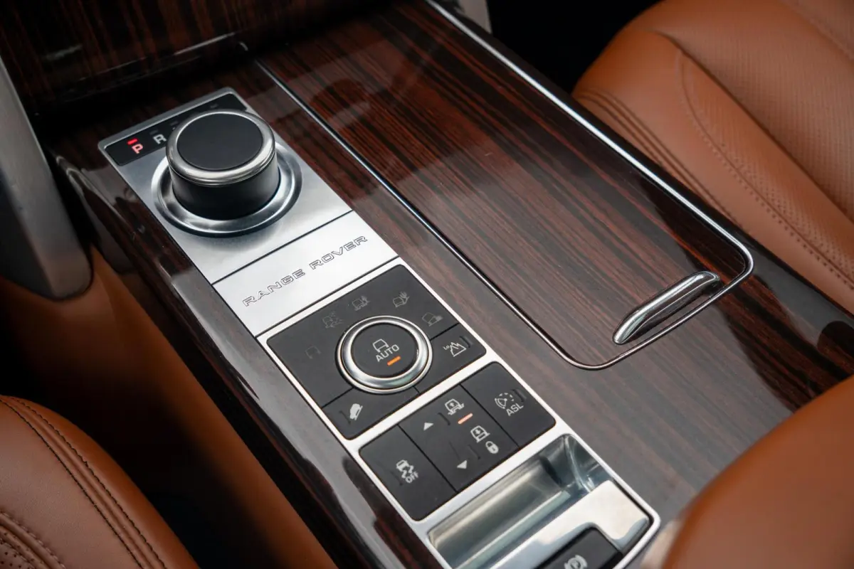 4.4 SDV8 Autobiography|4 Zitter|Prominent|Soft Close|Brembo|Alcantara|Panoramadak|Meridian|Minutieus Onderhouden|UNIEK