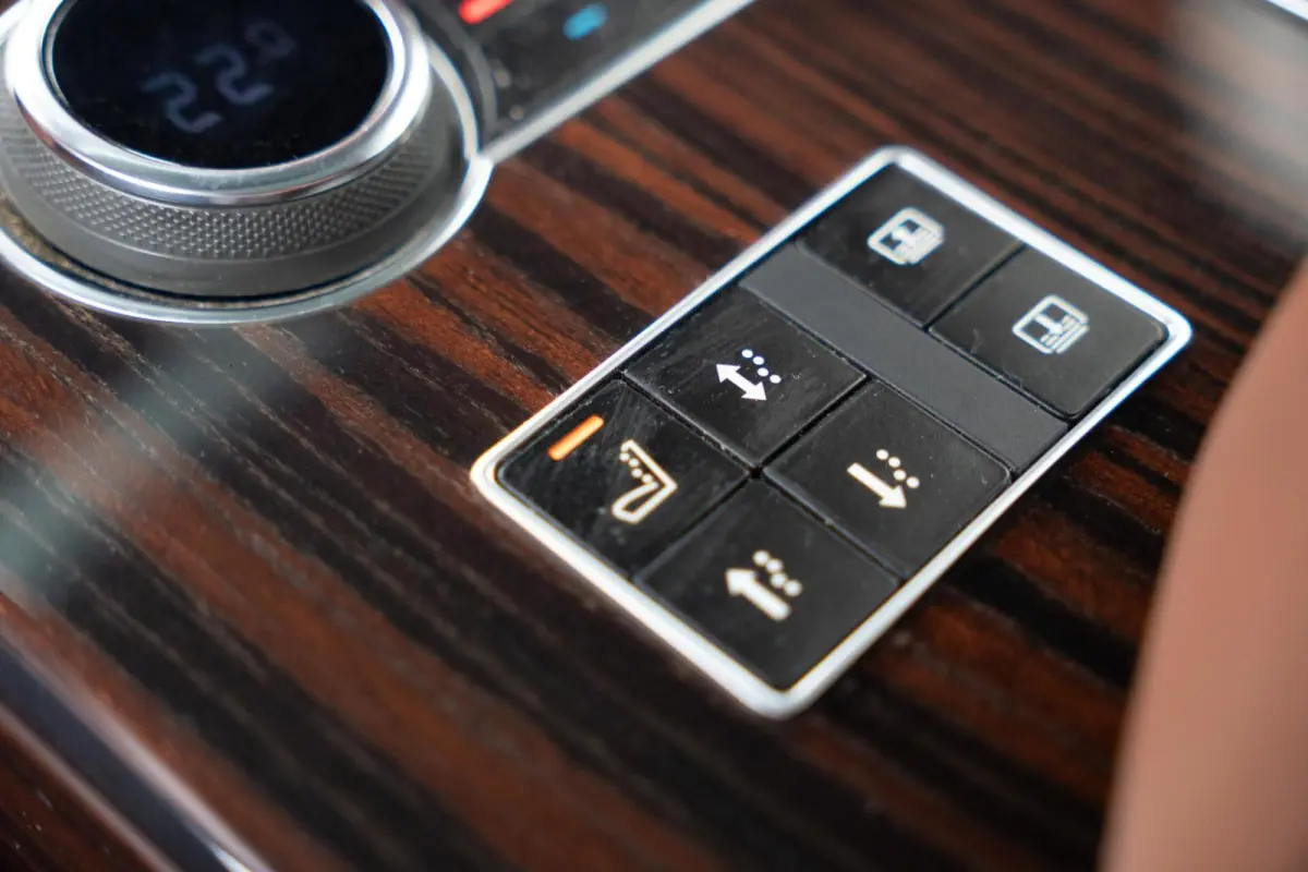 4.4 SDV8 Autobiography|4 Zitter|Prominent|Soft Close|Brembo|Alcantara|Panoramadak|Meridian|Minutieus Onderhouden|UNIEK