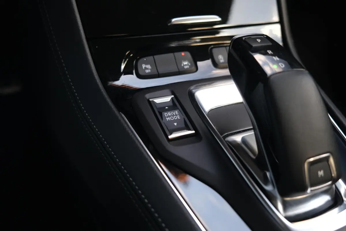 1.2 Turbo Level 4|Rijklaar!|Nieuwe Distributieriem|Stuur+Stoelverwarming|Carplay|AndroidAuto|Digitaal Dashboard|
