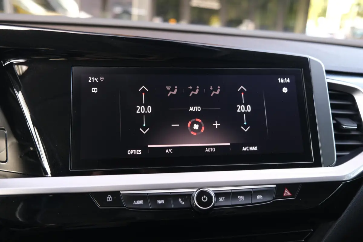 1.2 Turbo Level 4|Rijklaar!|Nieuwe Distributieriem|Stuur+Stoelverwarming|Carplay|AndroidAuto|Digitaal Dashboard|