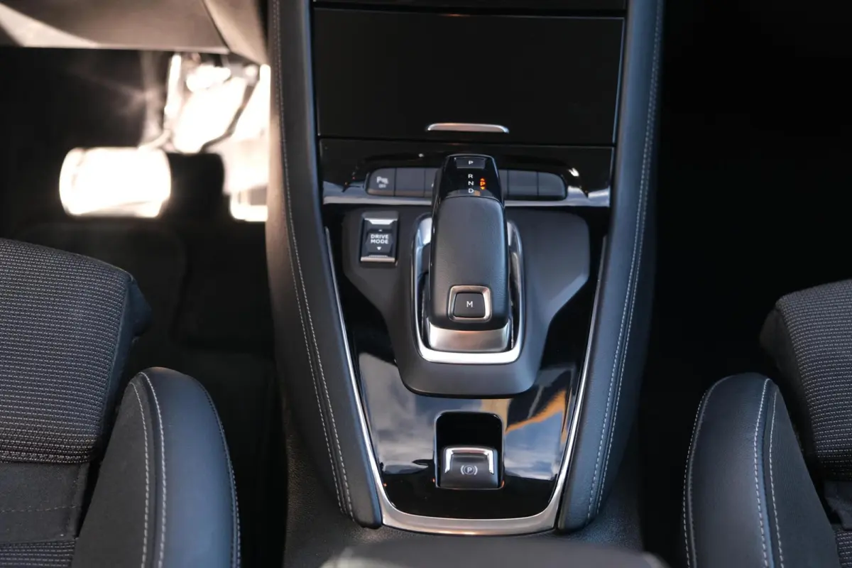 1.2 Turbo Level 4|Rijklaar!|Nieuwe Distributieriem|Stuur+Stoelverwarming|Carplay|AndroidAuto|Digitaal Dashboard|