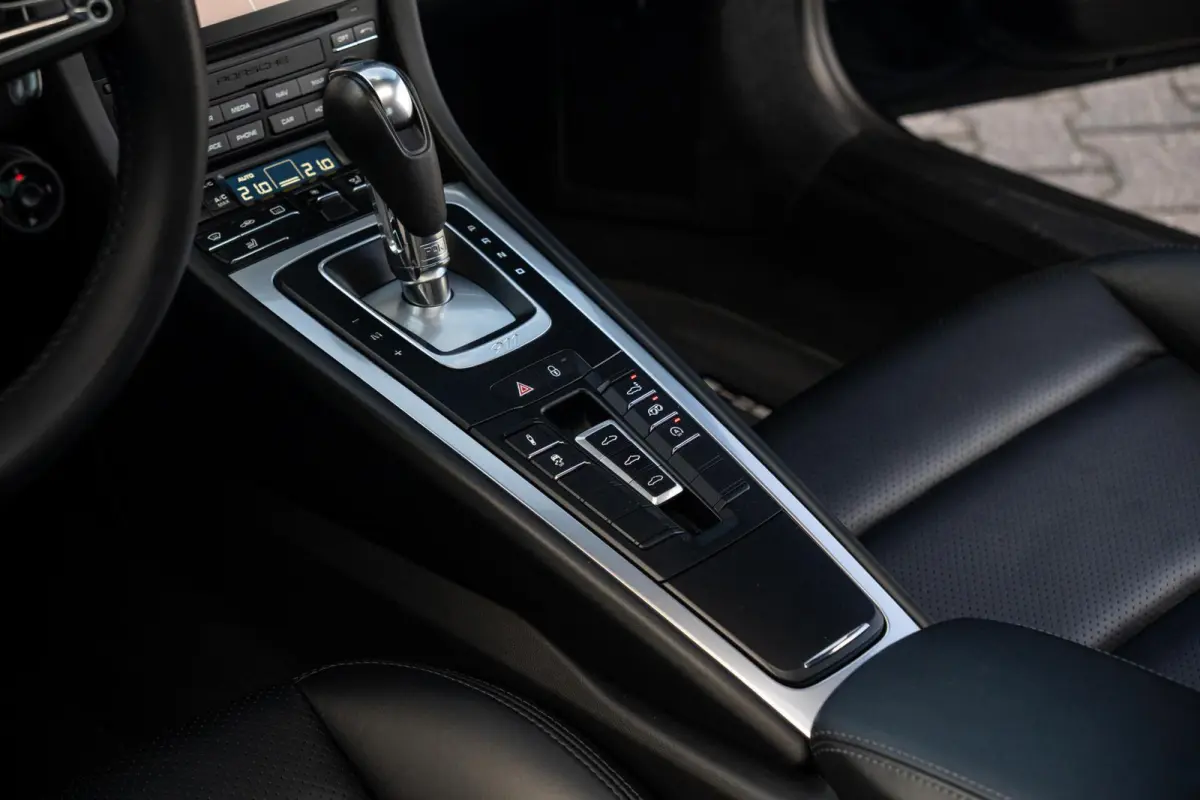 991.2 3.0 Carrera 991.2 PDK | Org. NL | 2 eig. | BOSE | Sport Chrono | Panoramadak | Sportuitlaat | SportDesign | Dealer Onderhouden