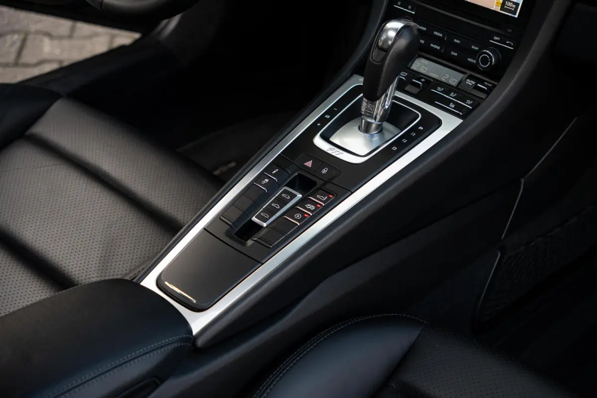 991.2 3.0 Carrera 991.2 PDK | Org. NL | 2 eig. | BOSE | Sport Chrono | Panoramadak | Sportuitlaat | SportDesign | Dealer Onderhouden
