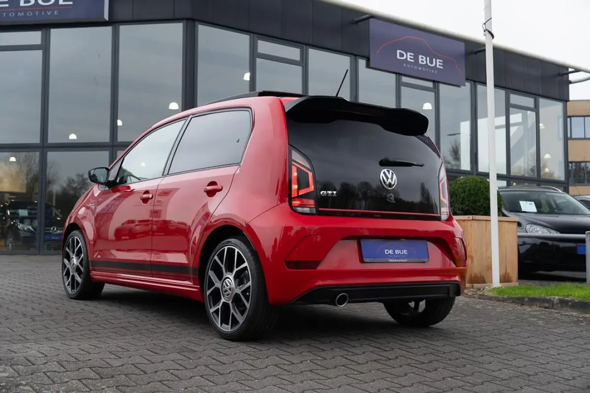 Up! 1.0 TSI GTI|1ste Eig.|5-deurs|Panoramadak|Airco|Stoelverwarming|6BAK|TornadoRood|Dealer Onderhouden