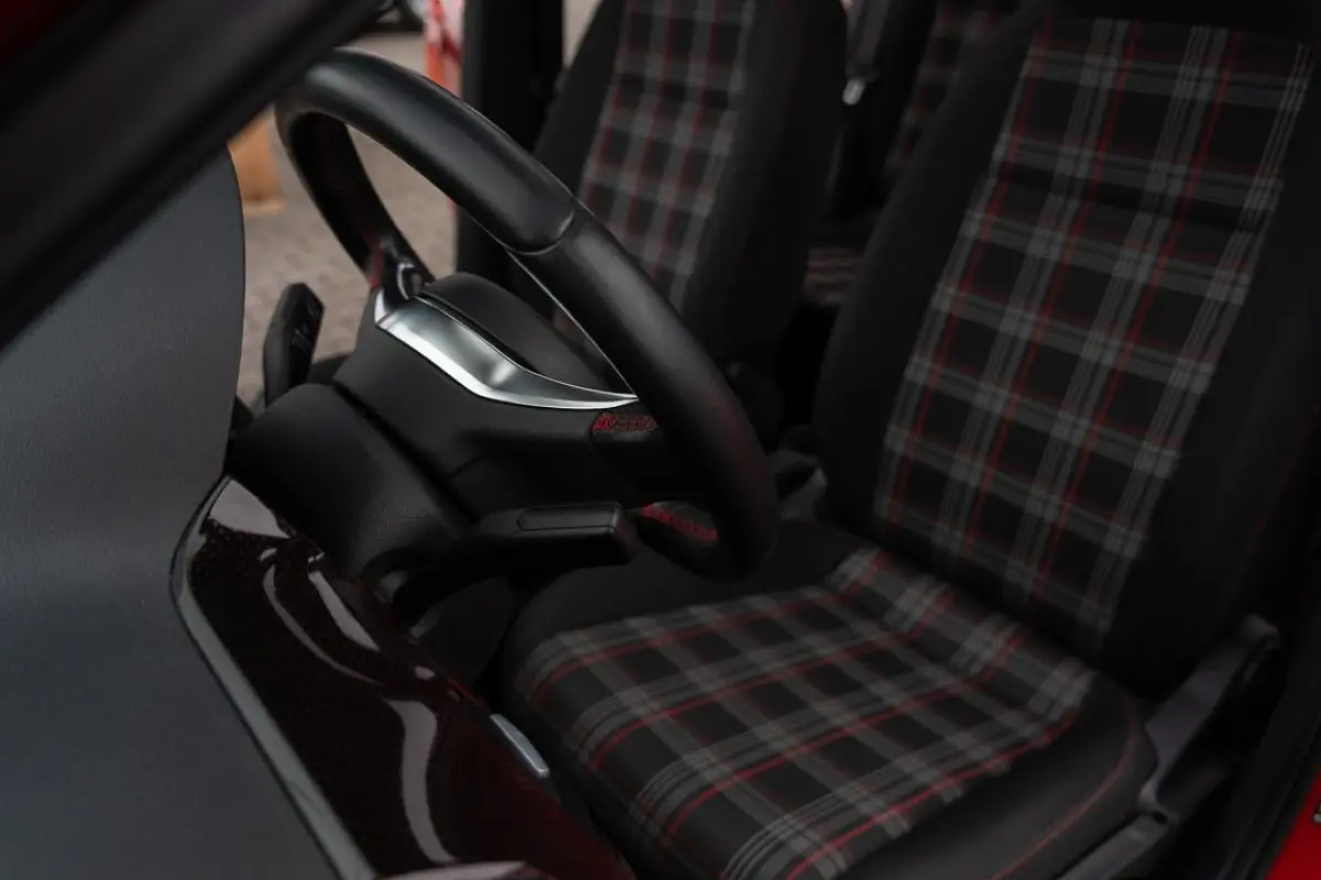 Up! 1.0 TSI GTI|1ste Eig.|5-deurs|Panoramadak|Airco|Stoelverwarming|6BAK|TornadoRood|Dealer Onderhouden