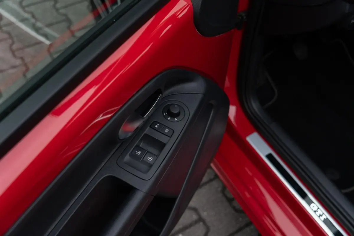 Up! 1.0 TSI GTI|1ste Eig.|5-deurs|Panoramadak|Airco|Stoelverwarming|6BAK|TornadoRood|Dealer Onderhouden