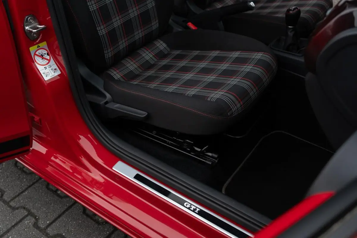 Up! 1.0 TSI GTI|1ste Eig.|5-deurs|Panoramadak|Airco|Stoelverwarming|6BAK|TornadoRood|Dealer Onderhouden