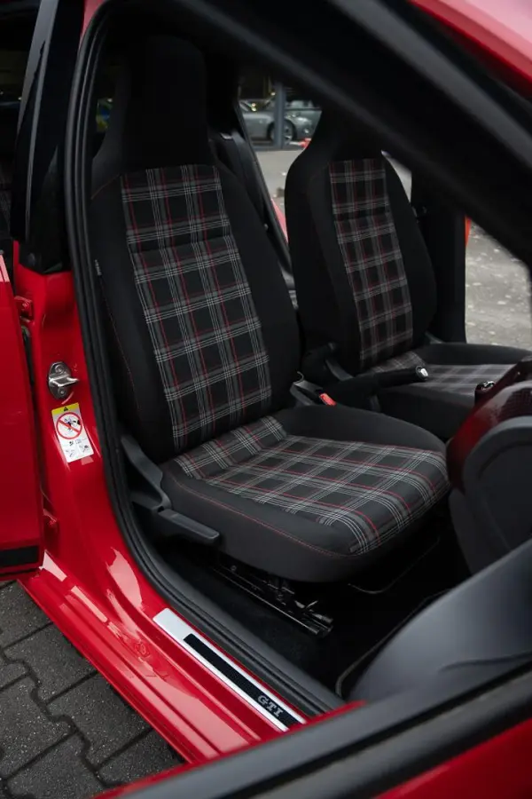 Up! 1.0 TSI GTI|1ste Eig.|5-deurs|Panoramadak|Airco|Stoelverwarming|6BAK|TornadoRood|Dealer Onderhouden